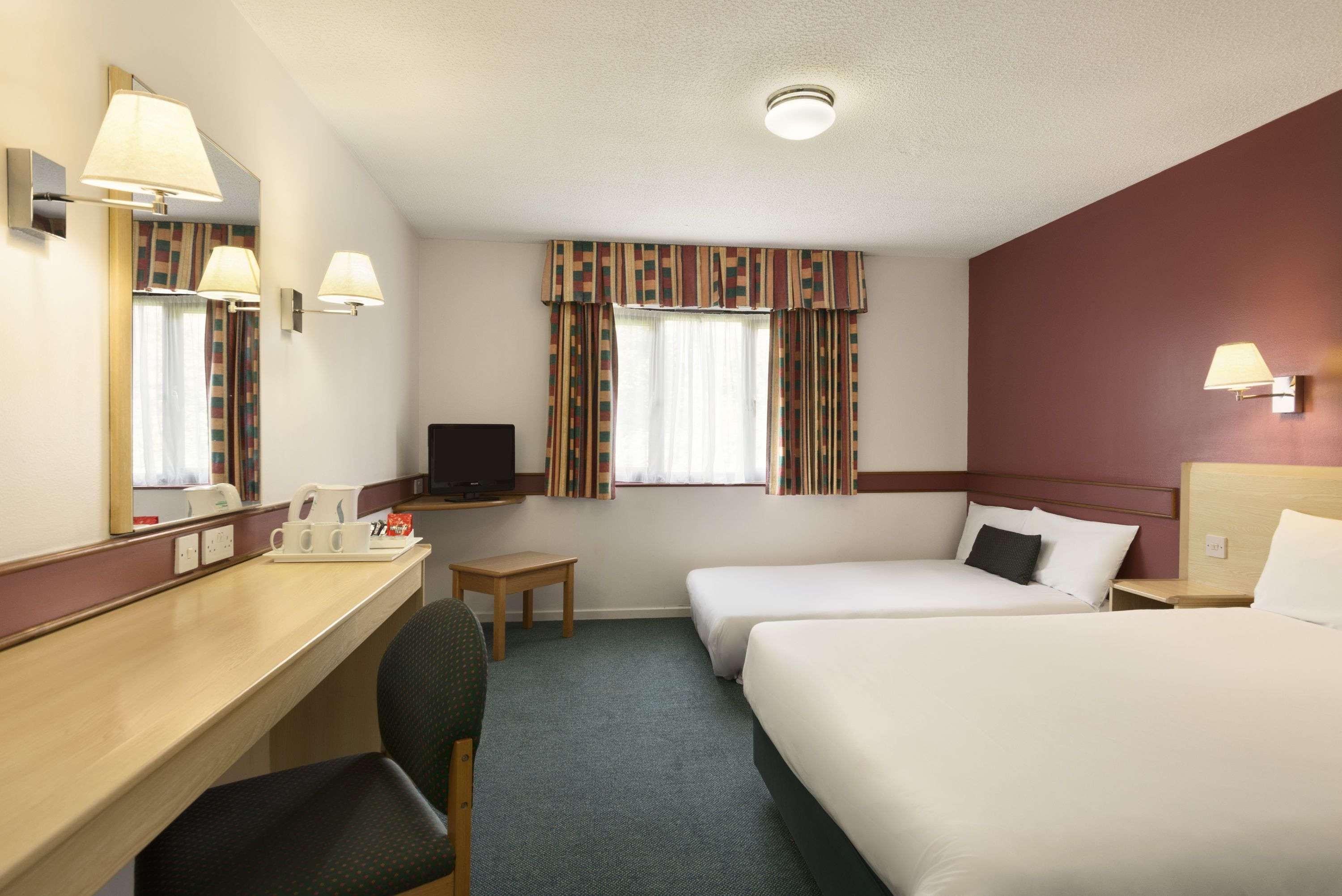 Days Inn Bradford M62 Esterno foto