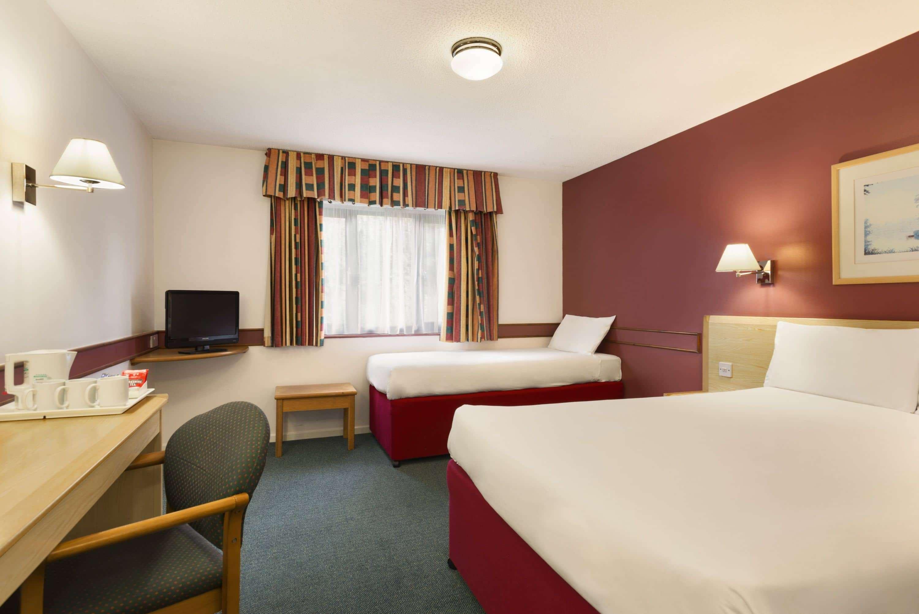 Days Inn Bradford M62 Esterno foto