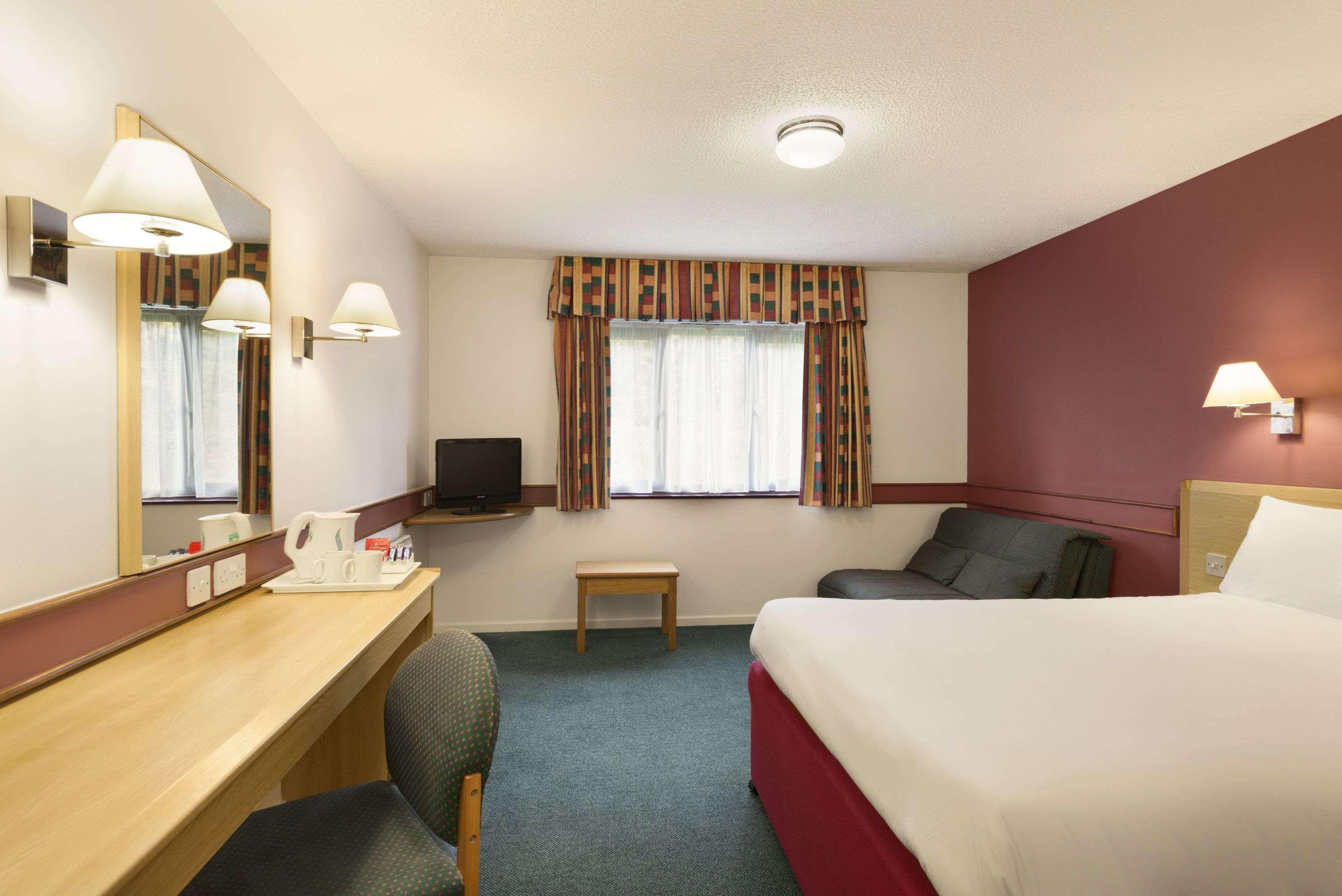 Days Inn Bradford M62 Esterno foto